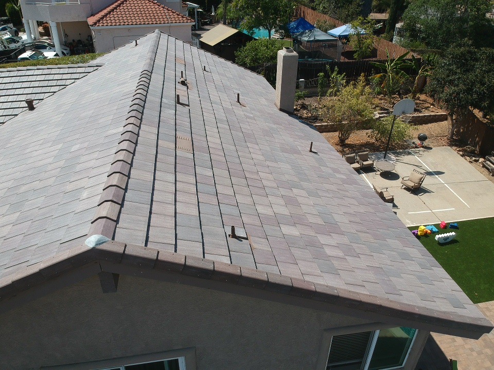 Tile roofing — ridge and roof detail